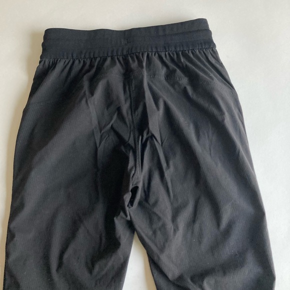 Lululemon Black Strip Two Pockets High Rise Loggers size 4 - Picture 10 of 14